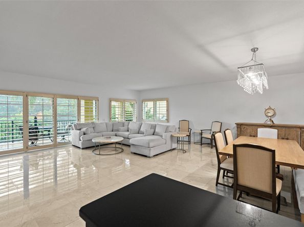 1228 Hillsboro Mile 206, Hillsboro Beach FL 33062