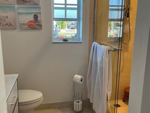 380 SE 12th Ave, Pompano Beach FL 33060