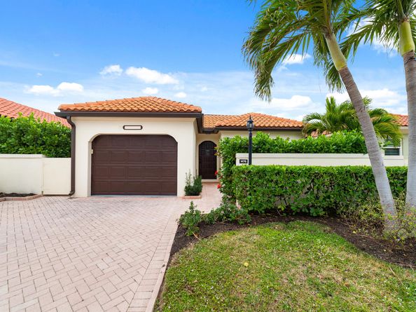 1476 Via De La Palma, Jupiter FL 33477