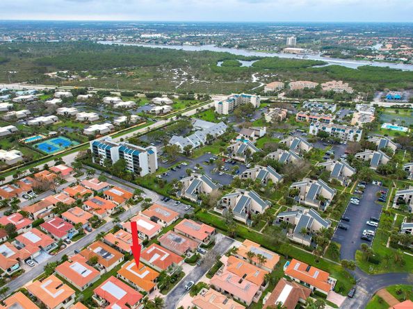 1476 Via De La Palma, Jupiter FL 33477