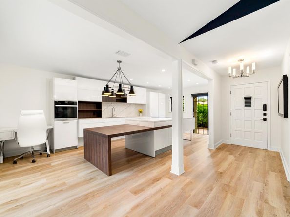 1476 Via De La Palma, Jupiter FL 33477