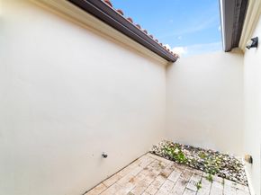 1476 Via De La Palma, Jupiter FL 33477