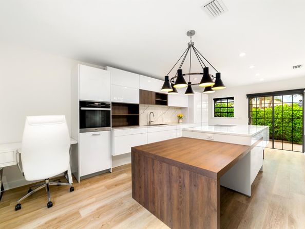 1476 Via De La Palma, Jupiter FL 33477