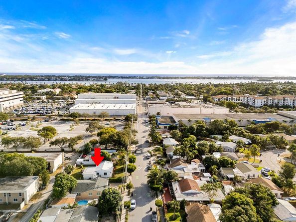 611 Monceaux Road, West Palm Beach FL 33405