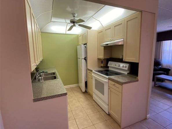 1026 Cambridge B 1026, Deerfield Beach FL 33442