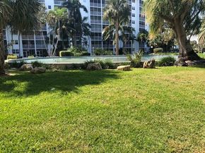 2731 NE 14 Street cswy 135, Pompano Beach FL 33062