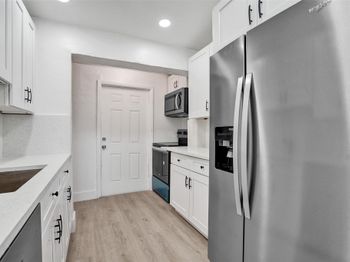 1632 Lauderdale Manor Dr