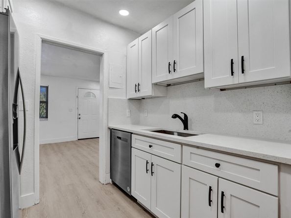 1632 Lauderdale Manor Dr, Fort Lauderdale FL 33311