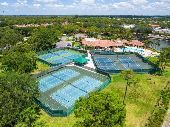 2224 Soundings Court, Greenacres FL 33413