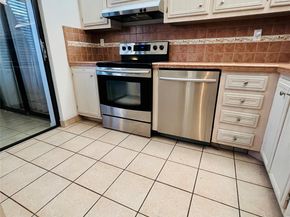 671 NE 195th St 403E, Miami FL 33179