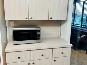 671 NE 195th St 403E, Miami FL 33179