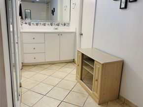 671 NE 195th St 403E, Miami FL 33179