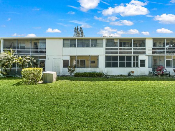 79 Camden D, West Palm Beach FL 33417