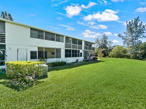79 Camden D, West Palm Beach FL 33417