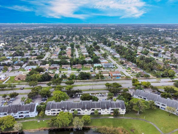 3413 NW 44th St 205, Lauderdale Lakes FL 33309