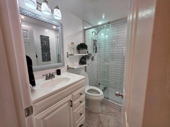 650 Pine Dr 1, Pompano Beach FL 33060