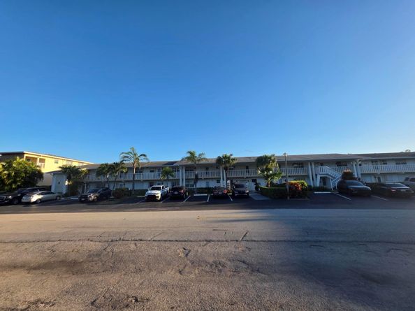650 Pine Dr 1, Pompano Beach FL 33060
