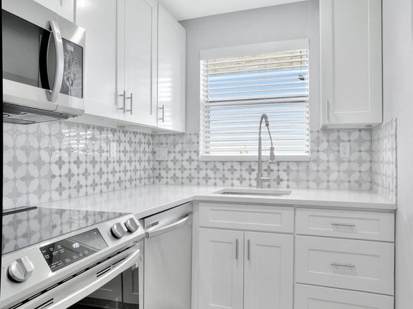 2400 NE 10th Street 506, Pompano Beach FL 33062