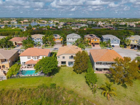 2622 Danforth Terrace, Wellington FL 33414