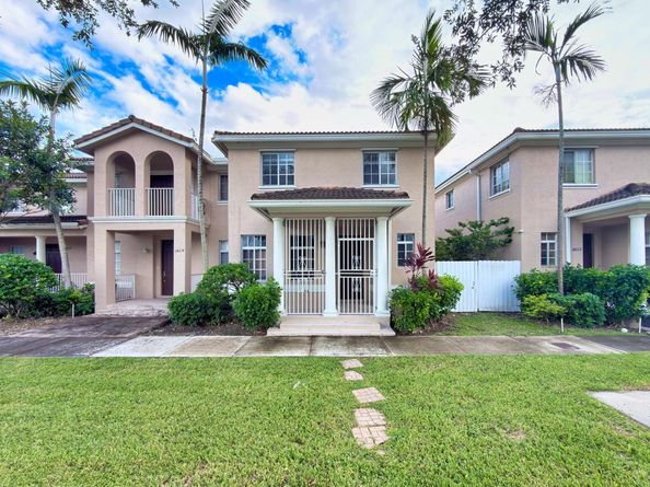 14218 SW 272nd St 1, Homestead FL 33032