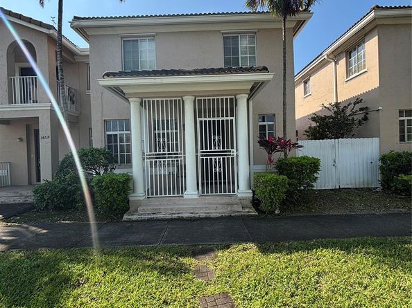 14218 SW 272nd St 1, Homestead FL 33032