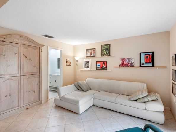 5629 Lakeview Mews Court, Boynton Beach FL 33437