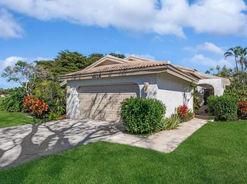 5629 Lakeview Mews Court
