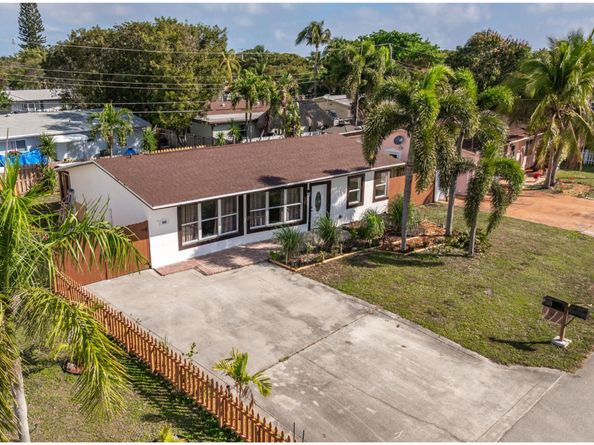 1649 NE 31st Street, Pompano Beach FL 33064