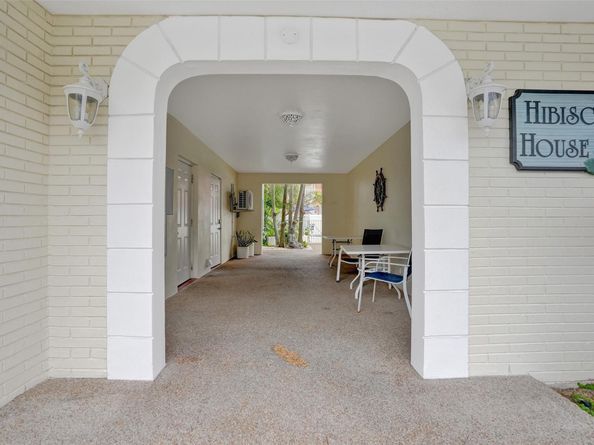 3216 SE 8th St 305, Pompano Beach FL 33062