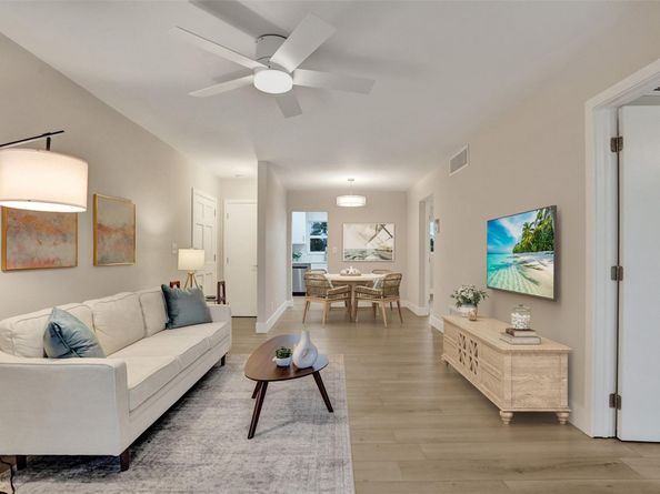 3216 SE 8th St 305, Pompano Beach FL 33062