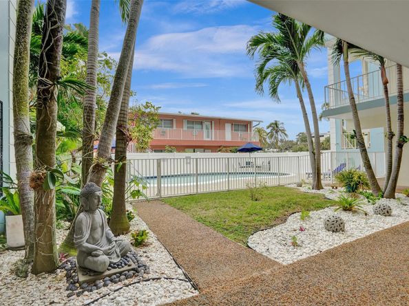3216 SE 8th St 305, Pompano Beach FL 33062