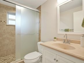3216 SE 8th St 305, Pompano Beach FL 33062