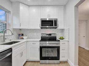 3216 SE 8th St 305, Pompano Beach FL 33062