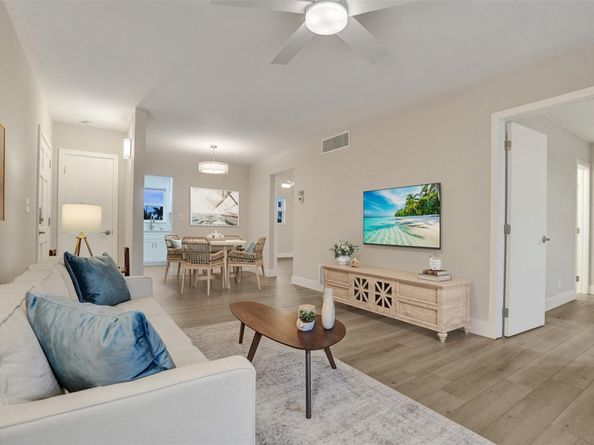 3216 SE 8th St 305, Pompano Beach FL 33062