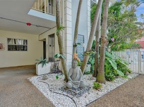 3216 SE 8th St 305, Pompano Beach FL 33062