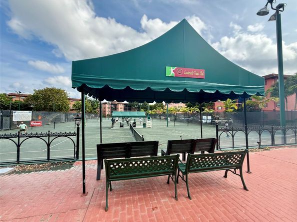 610 Tennis Club Dr 408, Fort Lauderdale FL 33311