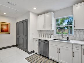 4450 NE 15th Terr, Oakland Park FL 33334