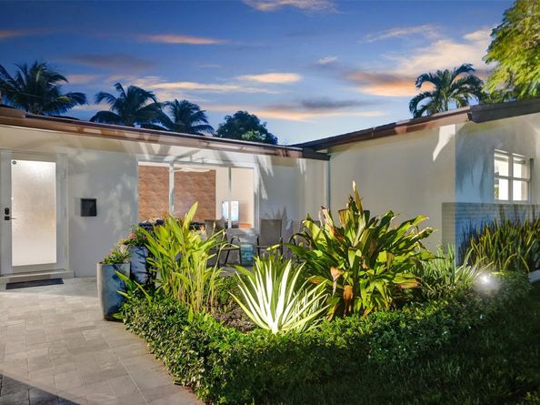 4450 NE 15th Terr, Oakland Park FL 33334