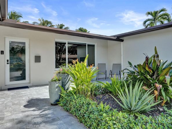 4450 NE 15th Terr, Oakland Park FL 33334