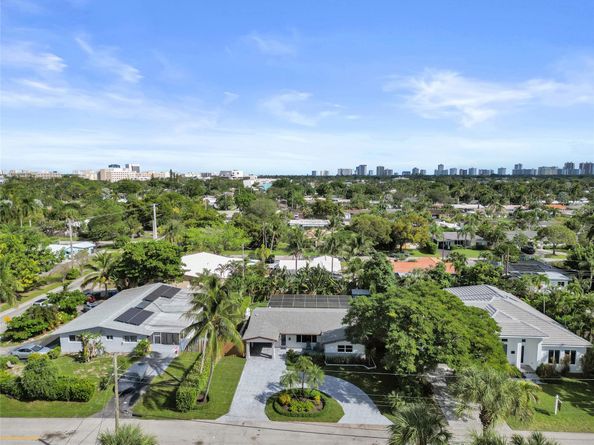 4450 NE 15th Terr, Oakland Park FL 33334