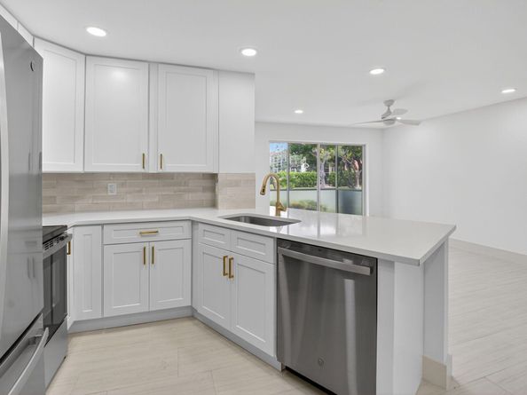 7547 S Oriole Boulevard 101, Delray Beach FL 33446