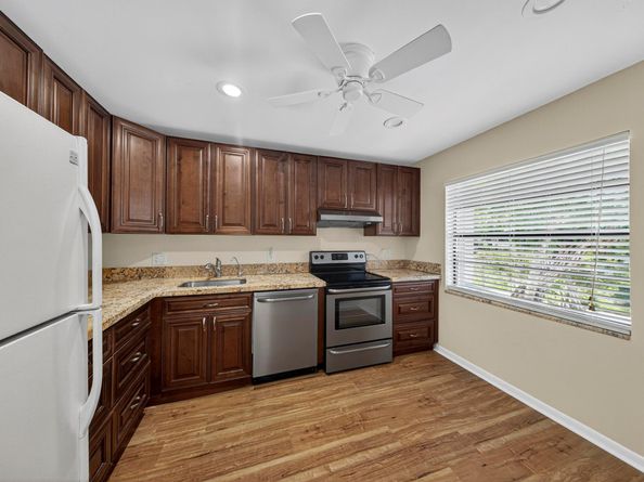 9187 Norte Lago 5i, Boca Raton FL 33428