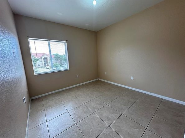 1091 Golden Lakes Boulevard 422, West Palm Beach FL 33411