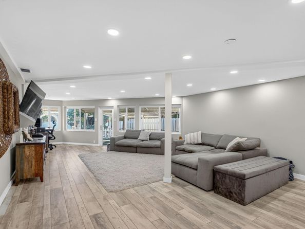 1570 NE 30th Pl, Oakland Park FL 33334