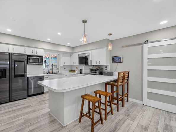 1570 NE 30th Pl, Oakland Park FL 33334