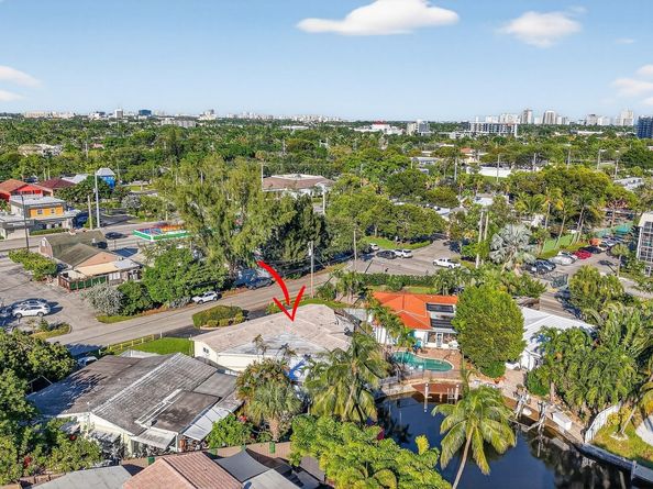 1570 NE 30th Pl, Oakland Park FL 33334