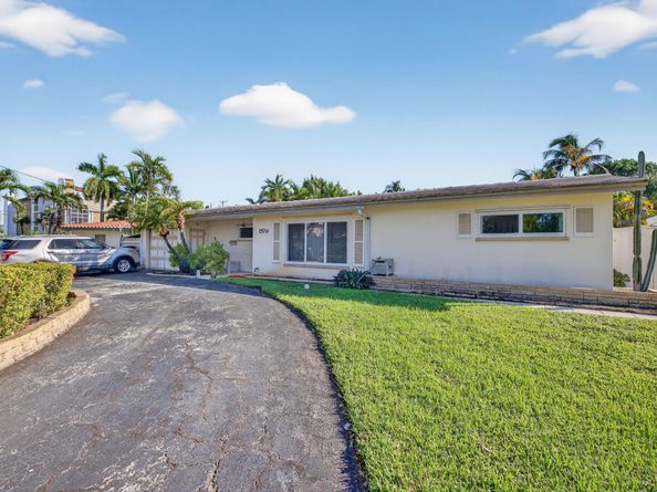 1570 NE 30th Pl, Oakland Park FL 33334