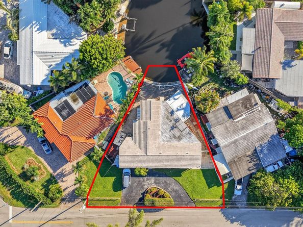 1570 NE 30th Pl, Oakland Park FL 33334