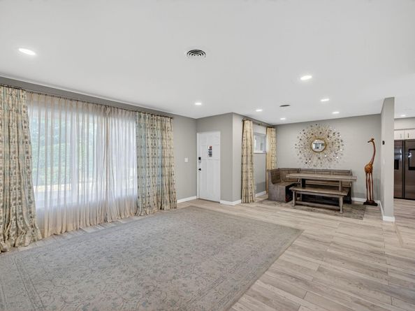 1570 NE 30th Pl, Oakland Park FL 33334