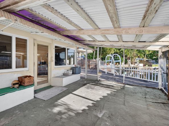 1570 NE 30th Pl, Oakland Park FL 33334